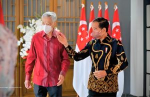 Presiden Jokowi dan PM Singapura Bertemu untuk Meningkatkan Kerjasama, Termasuk Kamp Pelatihan Militer Singapura di Indonesia