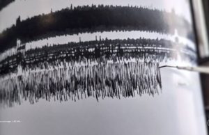 Gunung Semeru Kembali Erupsi Disertai Awan Panas Guguran