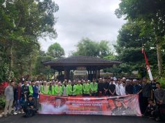Kejutan Dari Jawa Tengah! Ratusan Mahasiswa Jawa Tengah Tiba-tiba Ziarahi Makam Soeharto, Sampaikan Terima Kasih Mendalam pada Pemerintah.
